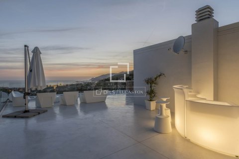 Villa de 6 dormitorios en venta en Castelldefels, Barcelona, Cataluña, Spain № 6420 - foto 3