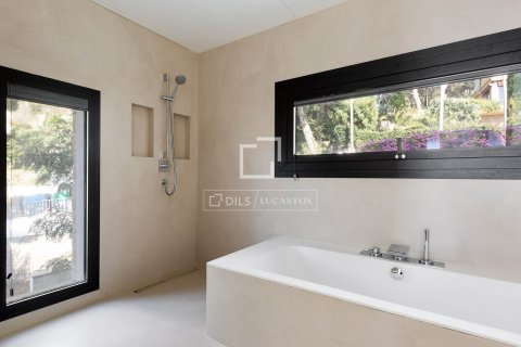 Villa de 6 dormitorios en venta en Castelldefels, Barcelona, Cataluña, Spain № 6420 - foto 20