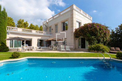 Villa de 6 dormitorios en venta en El Masnou, Barcelona, Cataluña, Spain № 6422