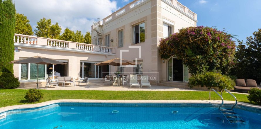 Villa de 6 dormitorios en venta en El Masnou, Barcelona, Cataluña, Spain № 6422