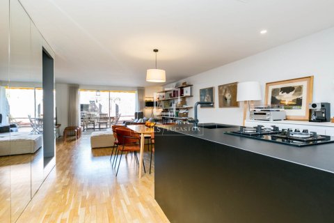 Villa de 4 dormitorios en venta en Sant Cugat del Vallès, Barcelona, Cataluña, Spain № 6418 - foto 6