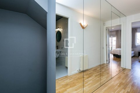 Villa de 4 dormitorios en venta en Sant Cugat del Vallès, Barcelona, Cataluña, Spain № 6418 - foto 14