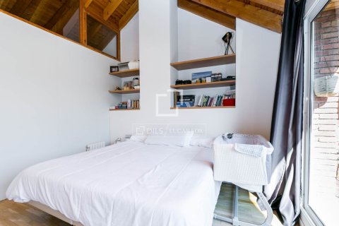 Villa de 4 dormitorios en venta en Sant Cugat del Vallès, Barcelona, Cataluña, Spain № 6418 - foto 24