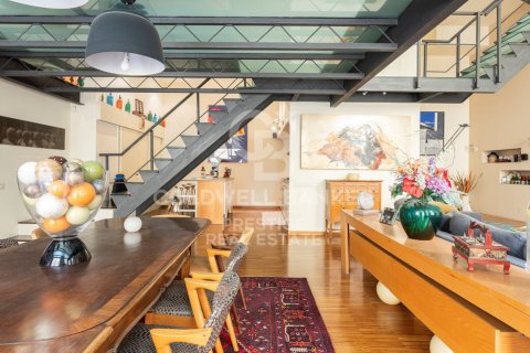 Dúplex de 2 dormitorios en venta en Barcelona, Cataluña, Spain № 5440 - foto 7
