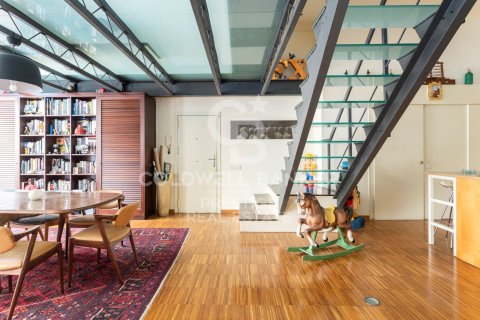 Dúplex de 2 dormitorios en venta en Barcelona, Cataluña, Spain № 5440 - foto 6