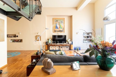 Dúplex de 2 dormitorios en venta en Barcelona, Cataluña, Spain № 5440 - foto 3