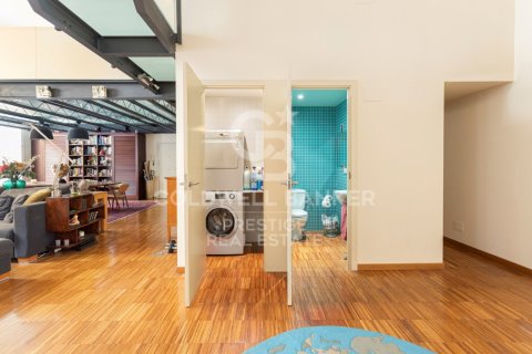 Dúplex de 2 dormitorios en venta en Barcelona, Cataluña, Spain № 5440 - foto 12