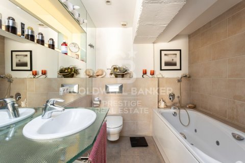 Dúplex de 2 dormitorios en venta en Barcelona, Cataluña, Spain № 5440 - foto 17