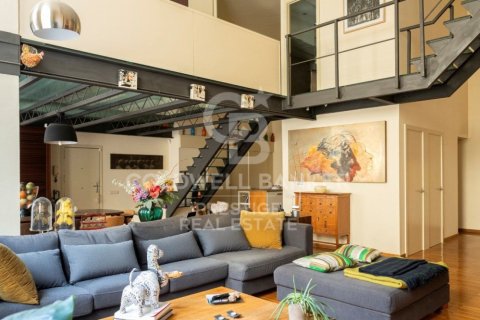 Dúplex de 2 dormitorios en venta en Barcelona, Cataluña, Spain № 5440 - foto 24
