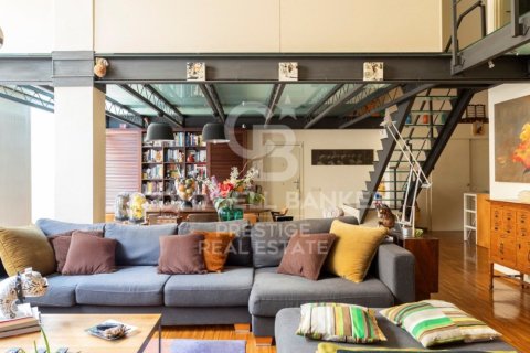 Dúplex de 2 dormitorios en venta en Barcelona, Cataluña, Spain № 5440 - foto 26