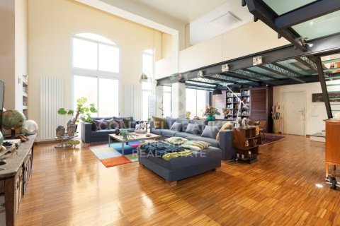Dúplex de 2 dormitorios en venta en Barcelona, Cataluña, Spain № 5440