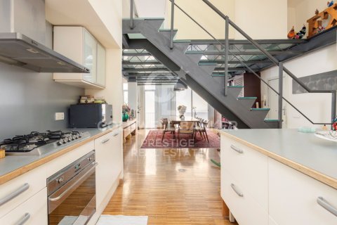 Dúplex de 2 dormitorios en venta en Barcelona, Cataluña, Spain № 5440 - foto 10