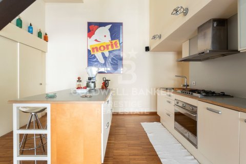 Dúplex de 2 dormitorios en venta en Barcelona, Cataluña, Spain № 5440 - foto 8