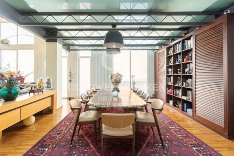 Dúplex de 2 dormitorios en venta en Barcelona, Cataluña, Spain № 5440 - foto 5