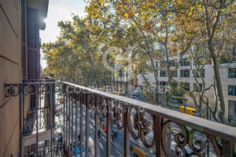 Купить квартиру в Барселона, Испания с 3 спальни, 141м², № 5434 - фото 5