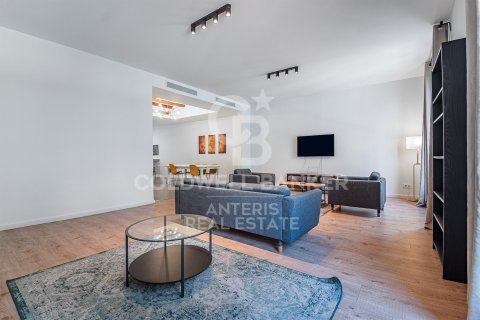 Купить квартиру в Барселона, Испания с 3 спальни, 141м², № 5434 - фото 2