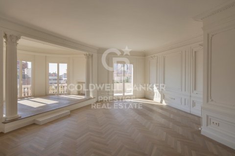 Ático de 4 dormitorios en venta en Barcelona, Cataluña, Spain № 5439 - foto 2