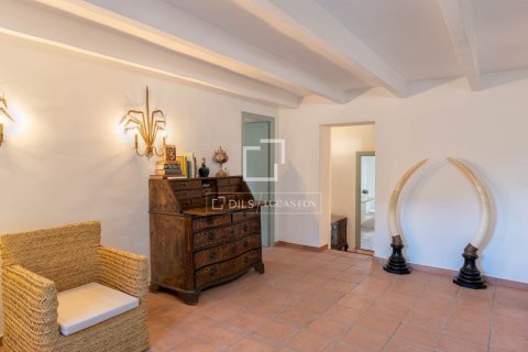 Finca de 13 dormitorios en venta en Mataró, Barcelona, Cataluña, Spain № 8518 - foto 18