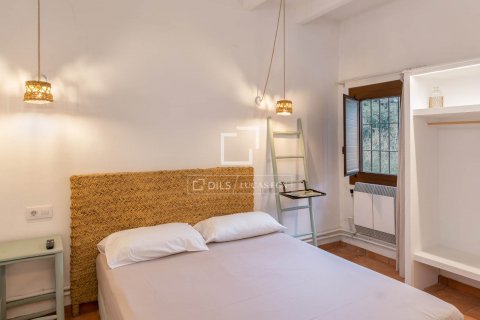Finca de 13 dormitorios en venta en Mataró, Barcelona, Cataluña, Spain № 8518 - foto 29