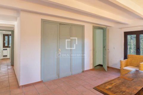Finca de 13 dormitorios en venta en Mataró, Barcelona, Cataluña, Spain № 8518 - foto 19
