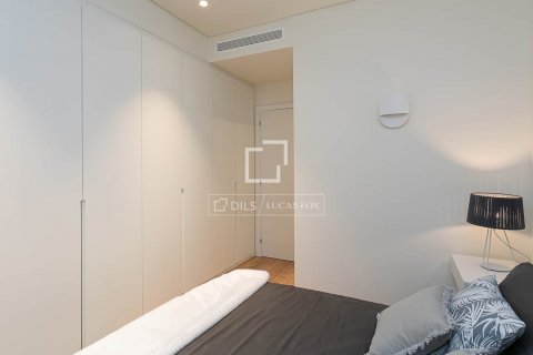Ático de 2 dormitorios en venta en Barcelona, Cataluña, Spain № 8517 - foto 19
