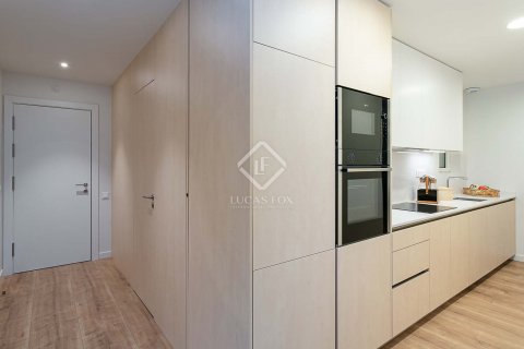Ático de 2 dormitorios en venta en Barcelona, Cataluña, Spain № 8517 - foto 12