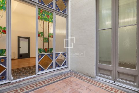 Снять в аренду квартиру в Барселона, Испания с 3 спальни, 167м², № 8515 - фото 24