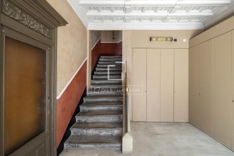 Apartamento de 2 dormitorios en alquiler en Barcelona, Cataluña, Spain № 8514 - foto 26