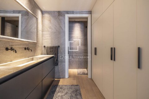 Apartamento de 2 dormitorios en alquiler en Barcelona, Cataluña, Spain № 8514 - foto 10