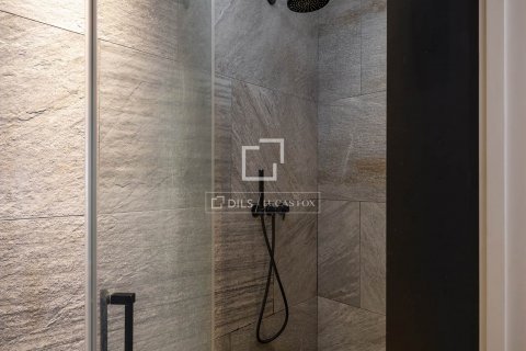 Apartamento de 2 dormitorios en alquiler en Barcelona, Cataluña, Spain № 8514 - foto 12