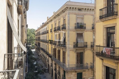 Apartamento de 2 dormitorios en alquiler en Barcelona, Cataluña, Spain № 8514 - foto 24