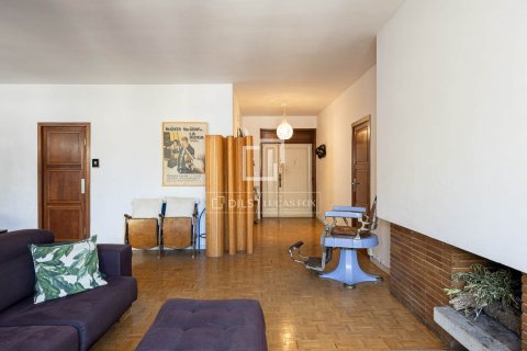 Apartamento de 3 dormitorios en venta en Barcelona, Cataluña, Spain № 8520 - foto 7