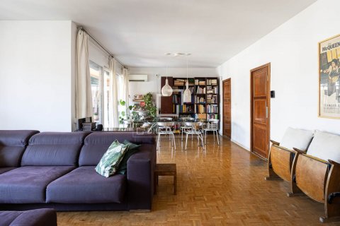 Apartamento de 3 dormitorios en venta en Barcelona, Cataluña, Spain № 8520 - foto 4