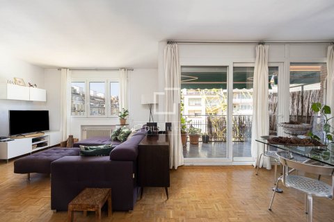 Apartamento de 3 dormitorios en venta en Barcelona, Cataluña, Spain № 8520 - foto 6