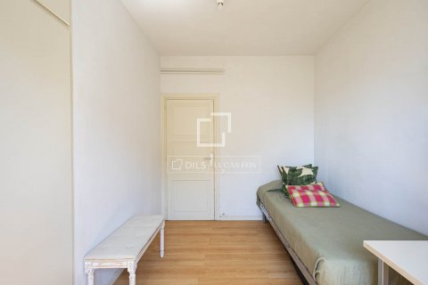 Apartamento de 3 dormitorios en venta en Barcelona, Cataluña, Spain № 8520 - foto 16