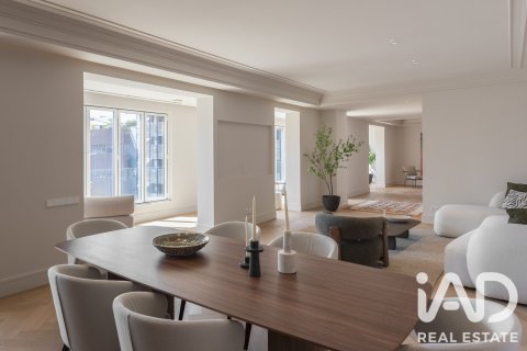 3 bedrooms apartment for sale in Barcelona, Catalonia, Spain № 8370 - photo 10