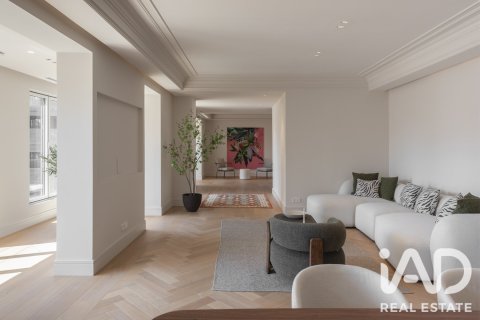 3 bedrooms apartment for sale in Barcelona, Catalonia, Spain № 8370 - photo 15