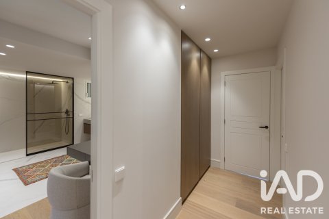 3 bedrooms apartment for sale in Barcelona, Catalonia, Spain № 8370 - photo 5