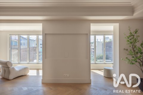 3 bedrooms apartment for sale in Barcelona, Catalonia, Spain № 8370 - photo 16