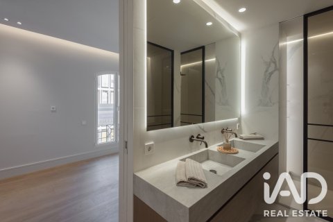 3 bedrooms apartment for sale in Barcelona, Catalonia, Spain № 8370 - photo 21