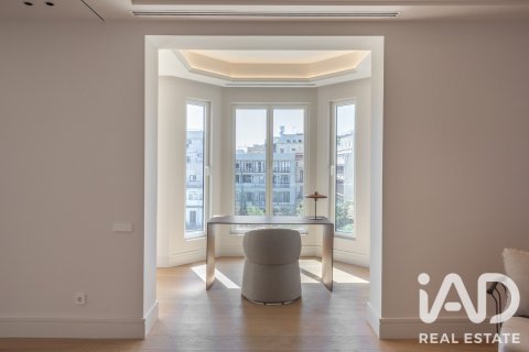 3 bedrooms apartment for sale in Barcelona, Catalonia, Spain № 8370 - photo 25