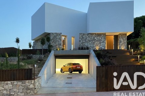 Сasa de 4 dormitorios en venta en Teia, Barcelona, Cataluña, Spain № 8368 - foto 26