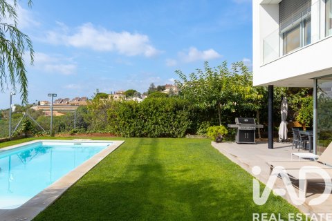 Сasa de 4 dormitorios en venta en Teia, Barcelona, Cataluña, Spain № 8368 - foto 3