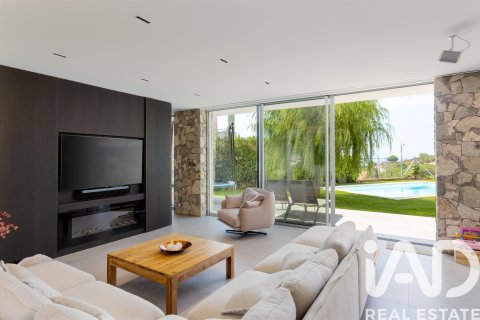 Сasa de 4 dormitorios en venta en Teia, Barcelona, Cataluña, Spain № 8368 - foto 9