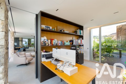 Сasa de 4 dormitorios en venta en Teia, Barcelona, Cataluña, Spain № 8368 - foto 16