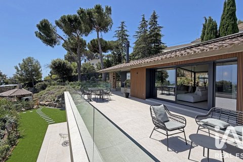 Сasa de 453 m² en venta en Premia De Dalt, Barcelona, Cataluña, Spain № 8364 - foto 6