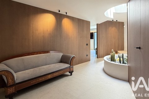Сasa de 453 m² en venta en Premia De Dalt, Barcelona, Cataluña, Spain № 8364 - foto 18