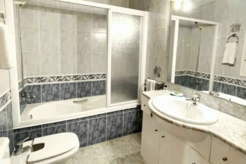 3 bedrooms house for sale in Lloret de Mar, Girona, Catalonia, Spain № 8365 - photo 21