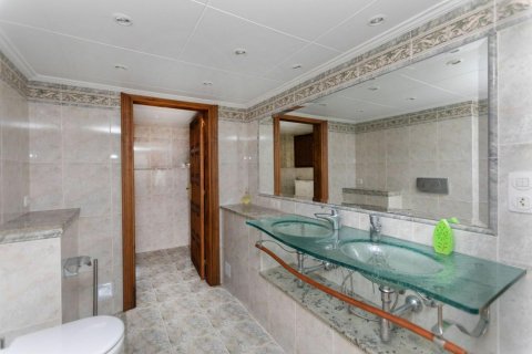 Сasa de 3 dormitorios en venta en Sant Feliu de Guíxols, Gerona, Cataluña, Spain № 1681 - foto 22