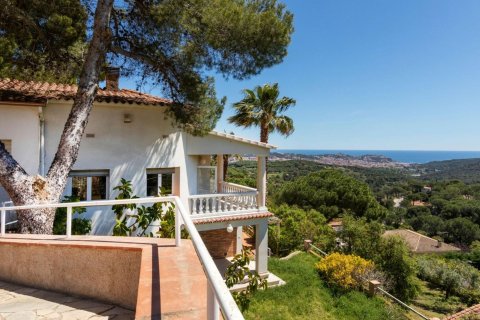 Сasa de 3 dormitorios en venta en Sant Feliu de Guíxols, Gerona, Cataluña, Spain № 1681 - foto 6